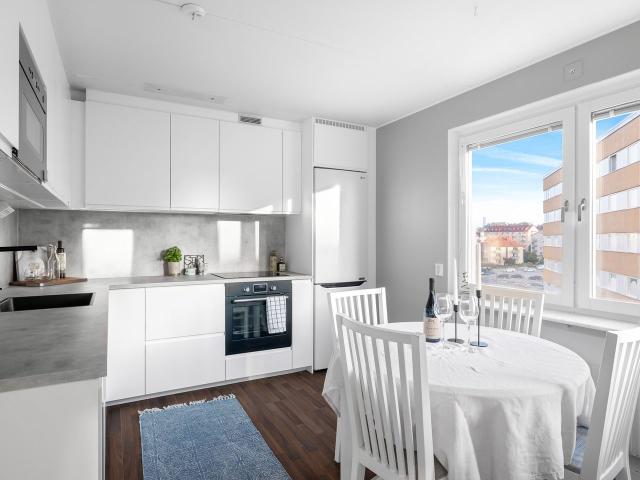 Bostadsrätt till salu i Solna, Stockholm