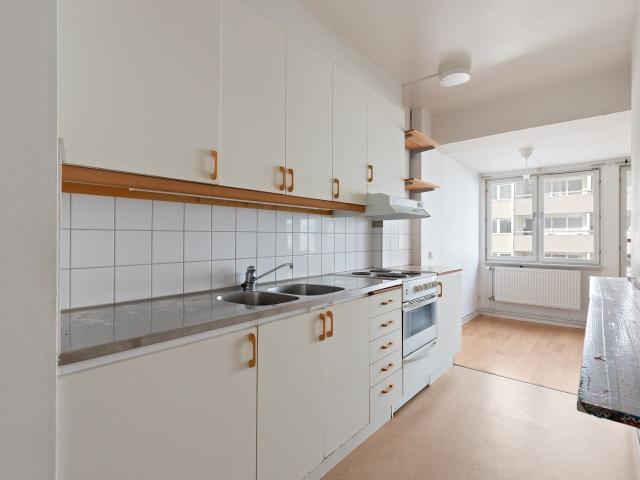 Bostadsrätt till salu i Hallonbergen, Sundbybergs kommun