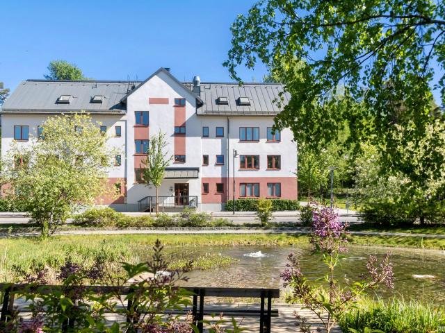 Bostadsrätt till salu i Tullinge villastad, Tullinge