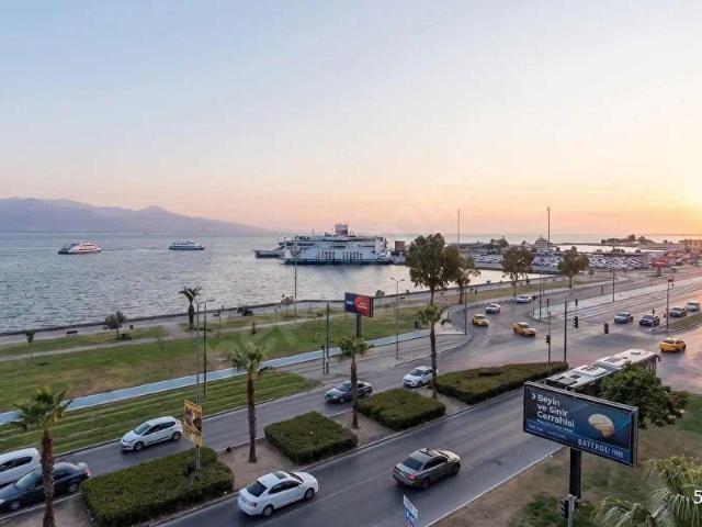 Karşiyaka, İzmir içerisinde satılık mülk
