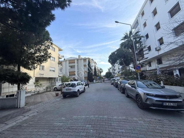 Karşiyaka, İzmir içerisinde kiralık mülk