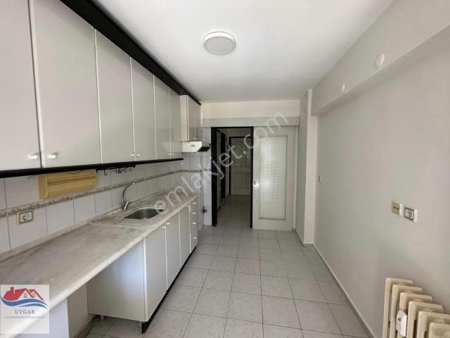 Karşiyaka, İzmir içerisinde kiralık mülk