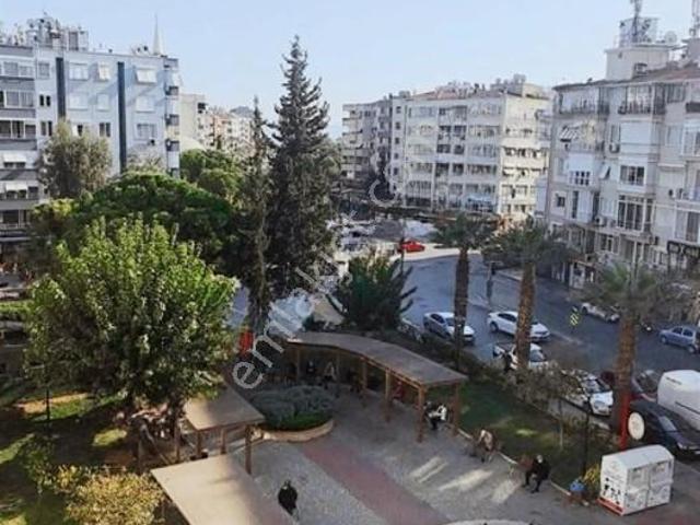 Bostanlı Mahallesi, Karşıyaka içerisinde satılık mülk