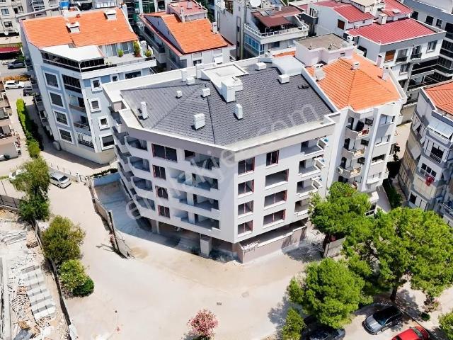 Karşiyaka, İzmir içerisinde satılık mülk