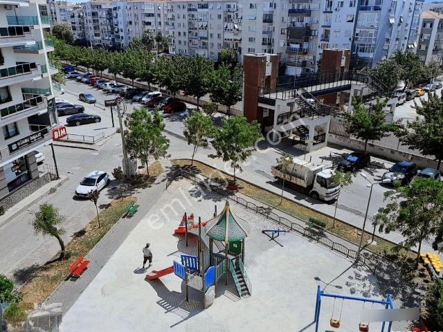 Nergiz Mahallesi, Karşıyaka içerisinde satılık mülk