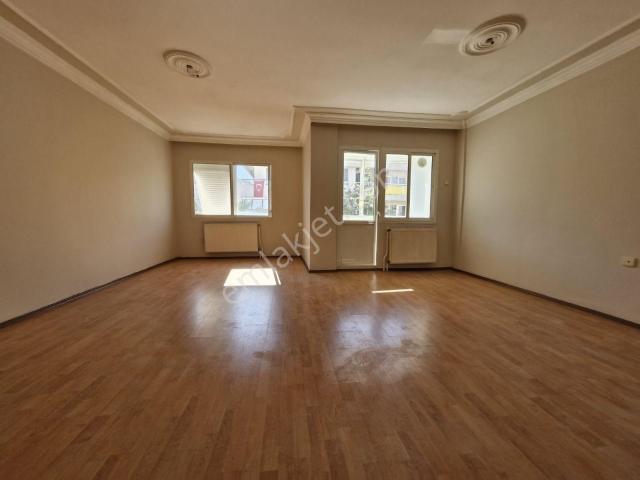 Karşiyaka, İzmir içerisinde kiralık mülk