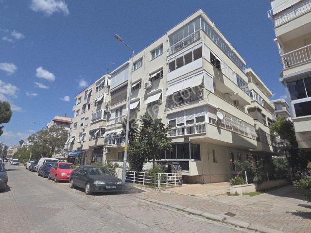 Karşiyaka, İzmir içerisinde kiralık mülk