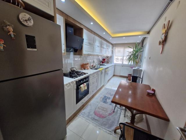 Karşiyaka, İzmir içerisinde kiralık mülk