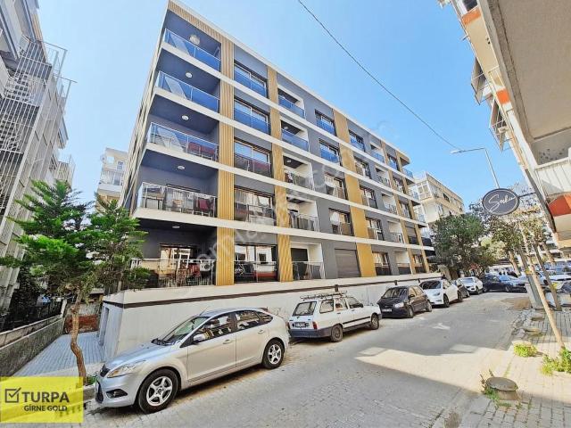 Karşiyaka, İzmir içerisinde satılık mülk
