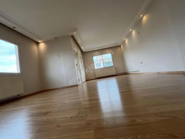 Karşiyaka, İzmir içerisinde kiralık mülk
