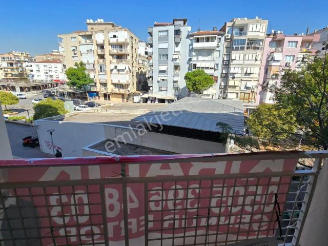 Bostanlı Mahallesi, Karşıyaka içerisinde kiralık mülk