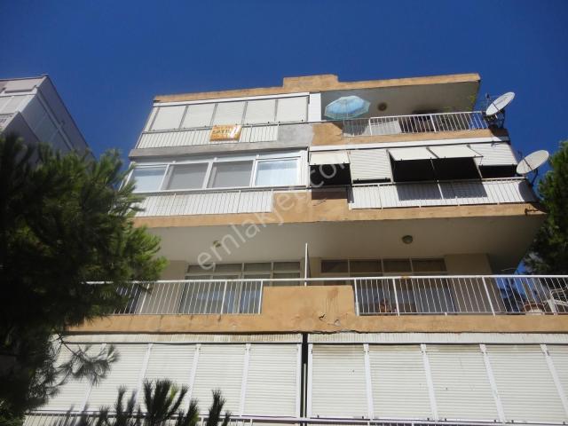 Karşiyaka, İzmir içerisinde satılık mülk