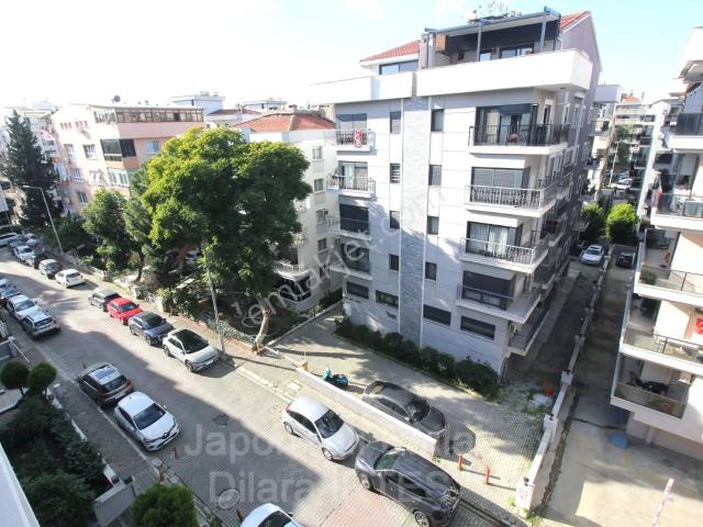 Karşiyaka, İzmir içerisinde satılık mülk
