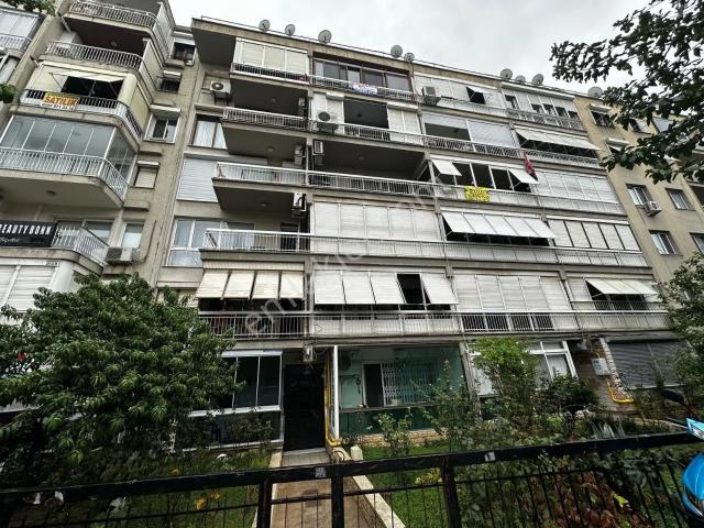 Karşiyaka, İzmir içerisinde kiralık mülk