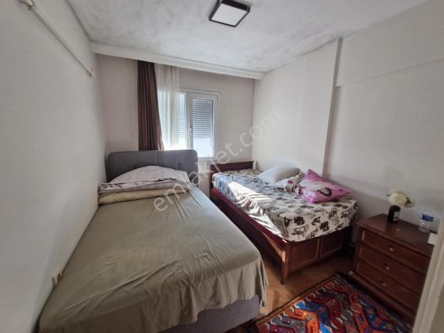 Karşiyaka, İzmir içerisinde satılık mülk