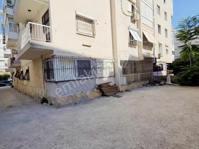 Karşiyaka, İzmir içerisinde kiralık mülk