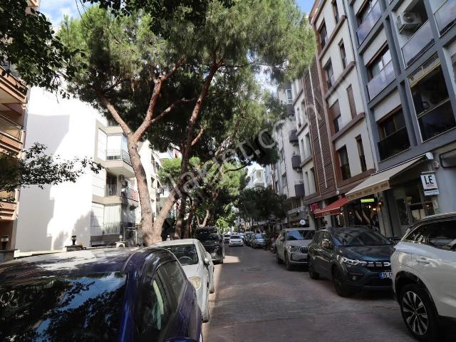 Karşiyaka, İzmir içerisinde kiralık mülk