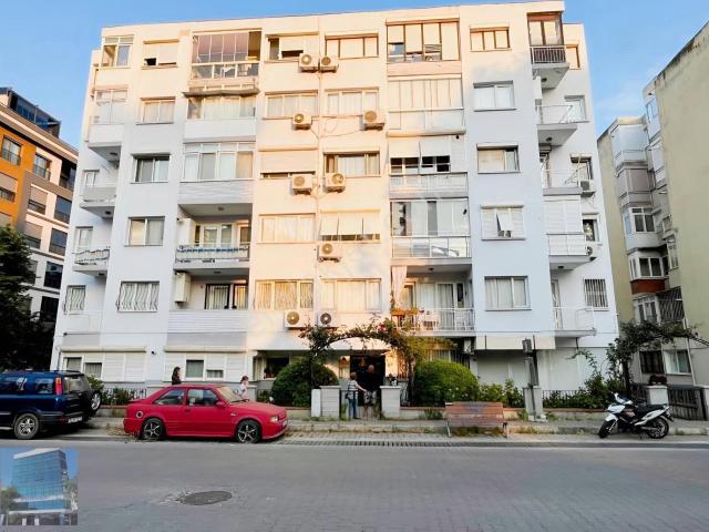 Karşiyaka, İzmir içerisinde kiralık mülk