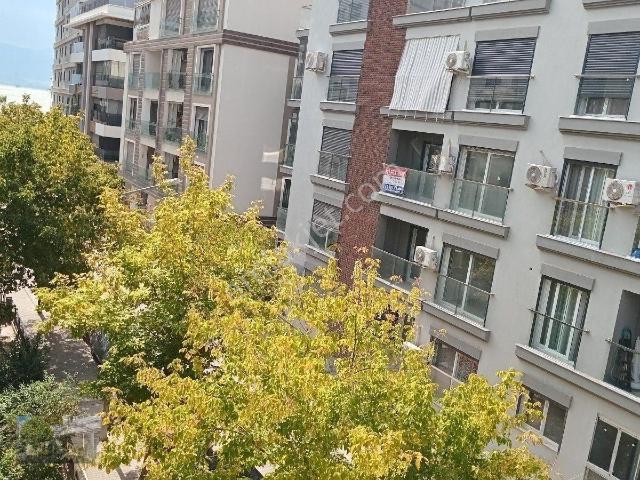 Bostanlı Mahallesi, Karşıyaka içerisinde satılık mülk