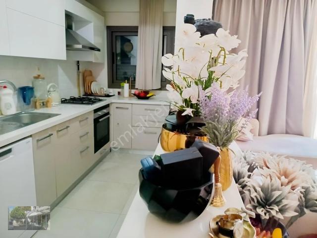 Bostanlı Mahallesi, Karşıyaka içerisinde kiralık mülk