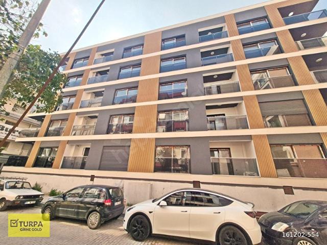 Karşiyaka, İzmir içerisinde satılık mülk