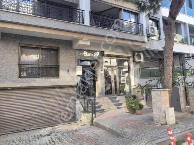 Karşiyaka, İzmir içerisinde satılık mülk