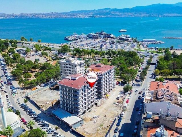 Karşiyaka, İzmir içerisinde satılık mülk