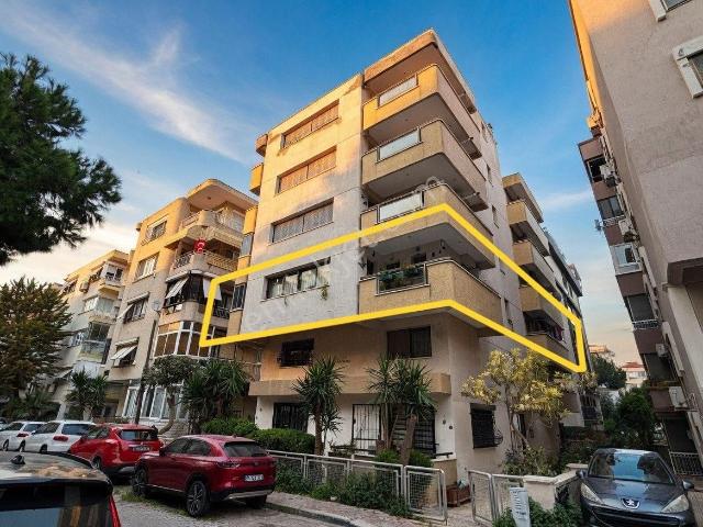 Karşiyaka, İzmir içerisinde satılık mülk