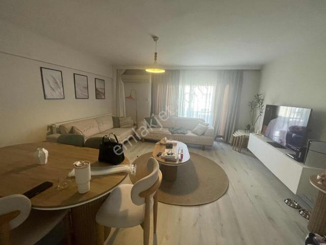 Karşiyaka, İzmir içerisinde satılık mülk
