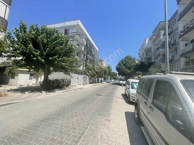 Karşiyaka, İzmir içerisinde kiralık mülk