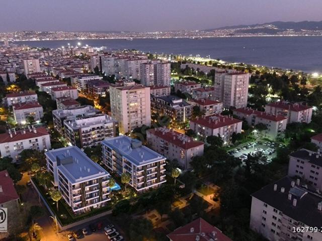 Karşiyaka, İzmir içerisinde satılık mülk