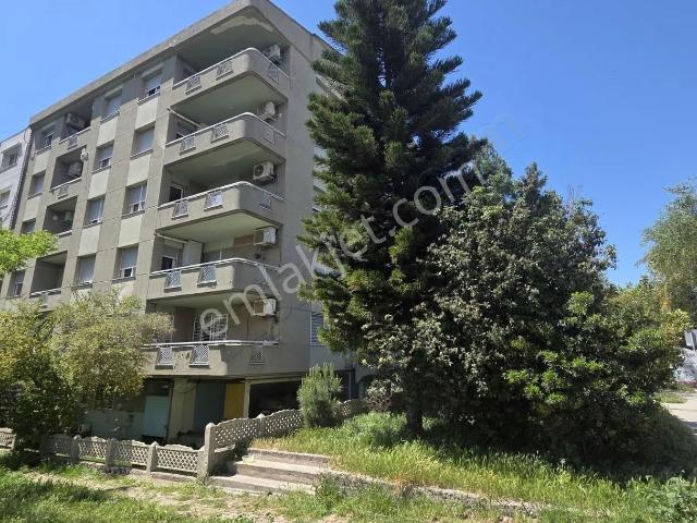Karşiyaka, İzmir içerisinde satılık mülk