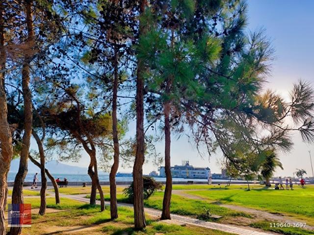 Karşiyaka, İzmir içerisinde satılık mülk