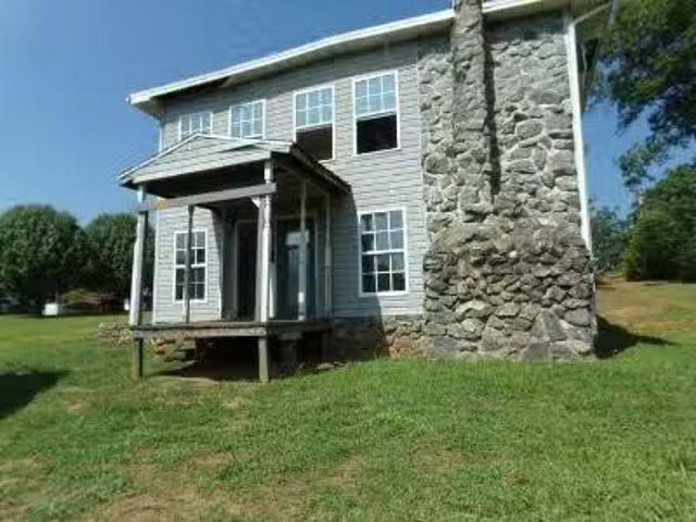 House for sale in Forest City