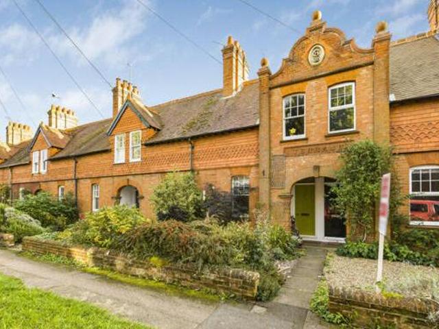 House for sale in Caldecott, Dromore