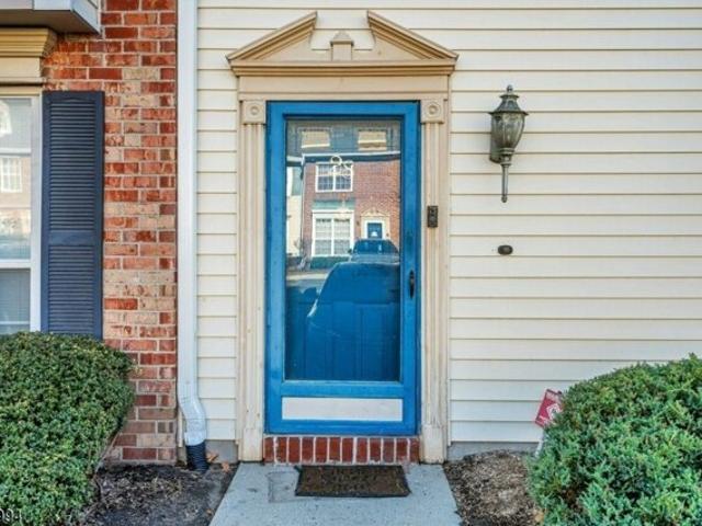 Condo for sale in Newark Condo for sale in Newark