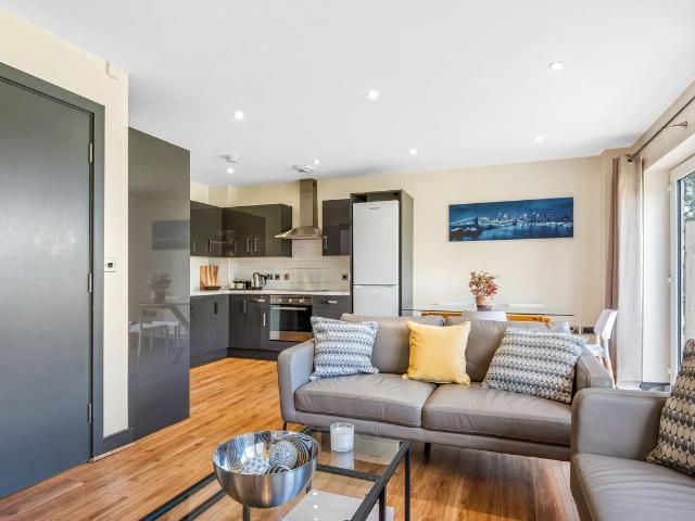 Room for rent in Burley, Leeds