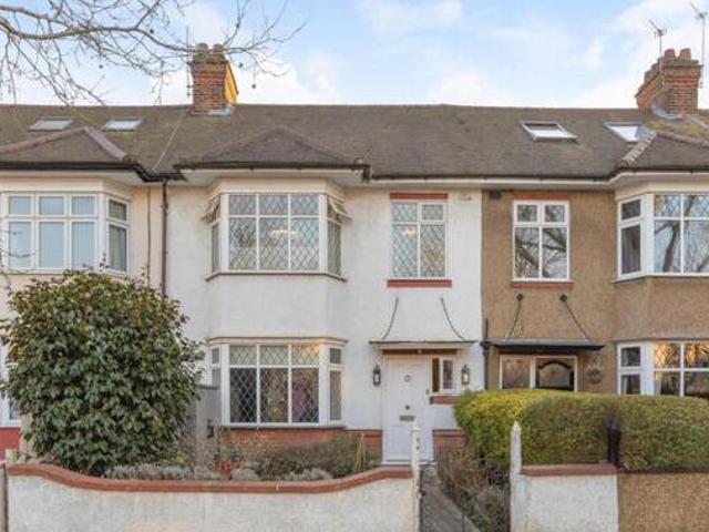 House for sale in Brentford End, Greater London