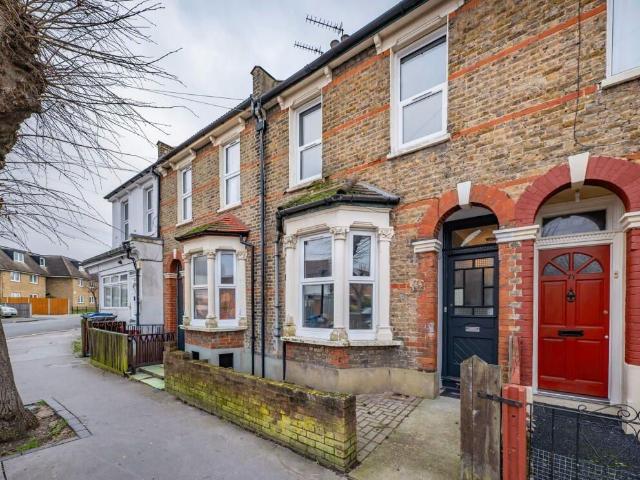 House for rent in London Borough of Croydon, Greater London
