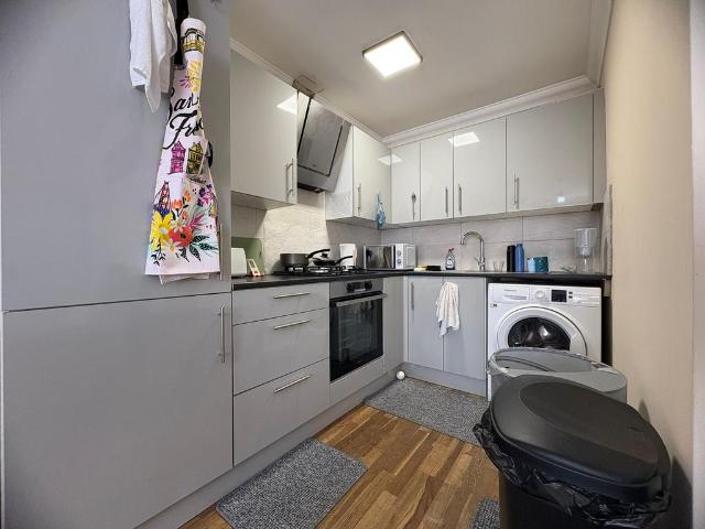 Apartment for rent in London Borough of Ealing, Greater London