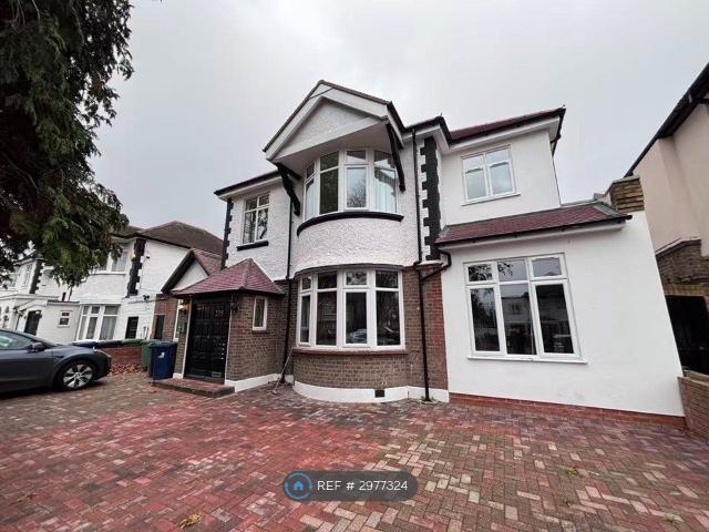 House for rent in London Borough of Ealing, Hanwell