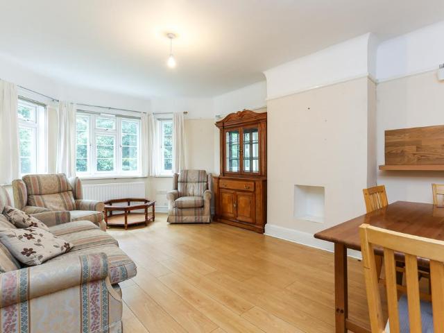 House for rent in London Borough of Ealing, Hanwell