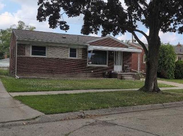House for sale in Saint Clair Shores