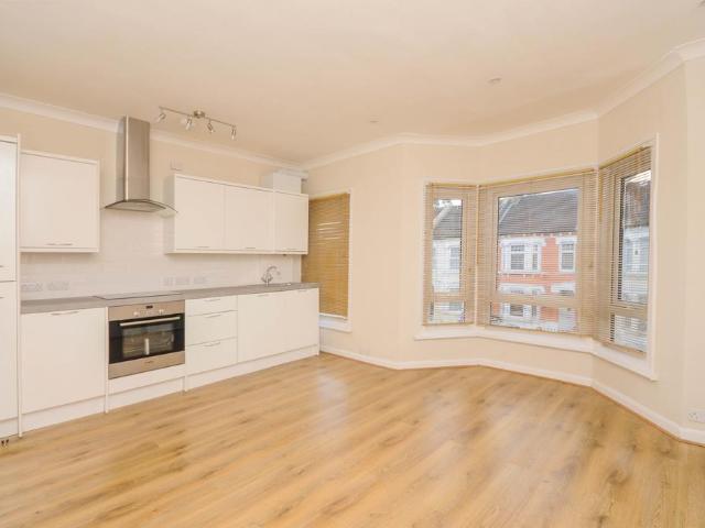 Apartment for rent in London Borough of Croydon, Thornton Heath