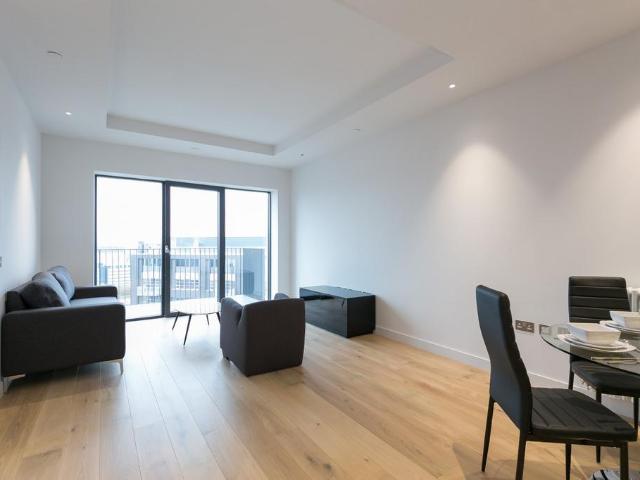 Apartment for rent in London City Island, Blackwall
