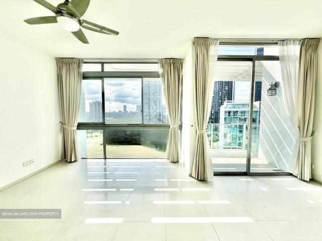 Condominium for sale in 05 South West