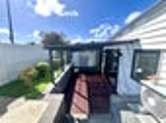 House for rent in Botany Downs, Auckland
