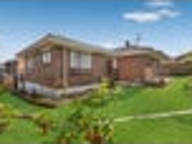 House for rent in Botany Downs, Auckland