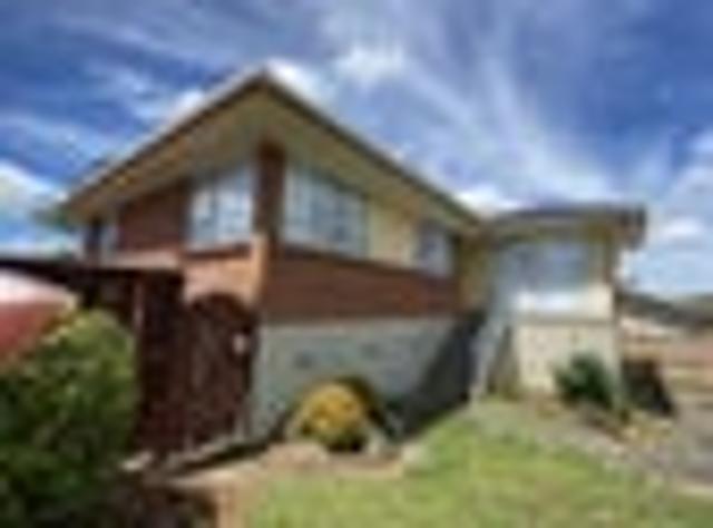 House for rent in Botany Downs, Auckland