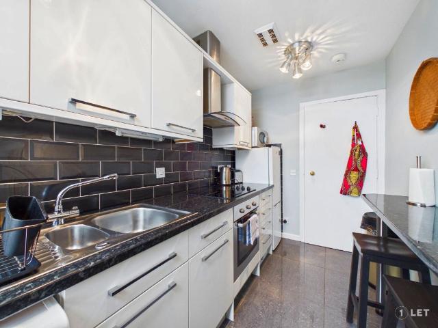 House for rent in Hillside, Leith
